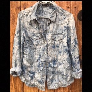 Long sleeve button up